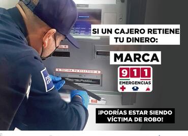 Policía ayuda a mujer a recuperar dinero atorado en cajero automático en Hermosillo