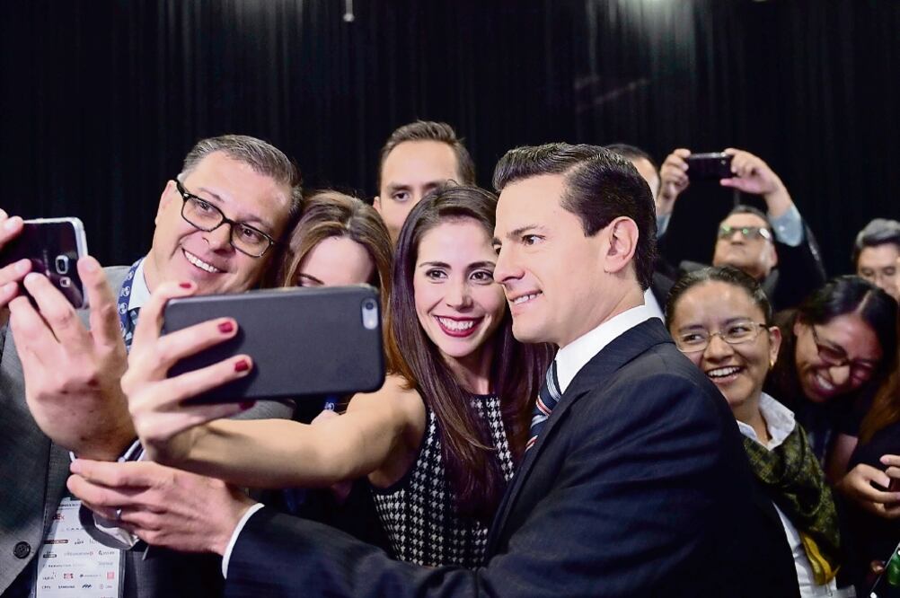 Al clausurar el 13 Congreso del Comercio Exterior Mexicano, el Presidente explicó que México tiene como objetivo llegar a los cuatro puntos cardinales (PRESIDENCIA)