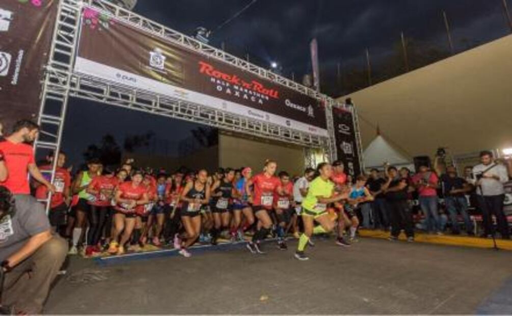 Oaxaca recibe maratón internacional Rock and Roll; participa el gobernador