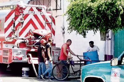 Uso de pipas, anomalía electoral: Xavier López