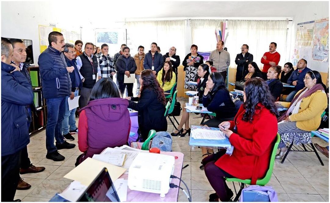 Regresan a  clases en Texcaltitlán. Foto: Especial