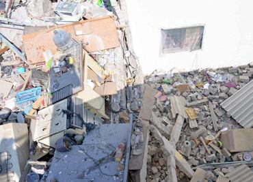 Tras explosión en Neza, onda expansiva daña cuatro viviendas y varios vehículos