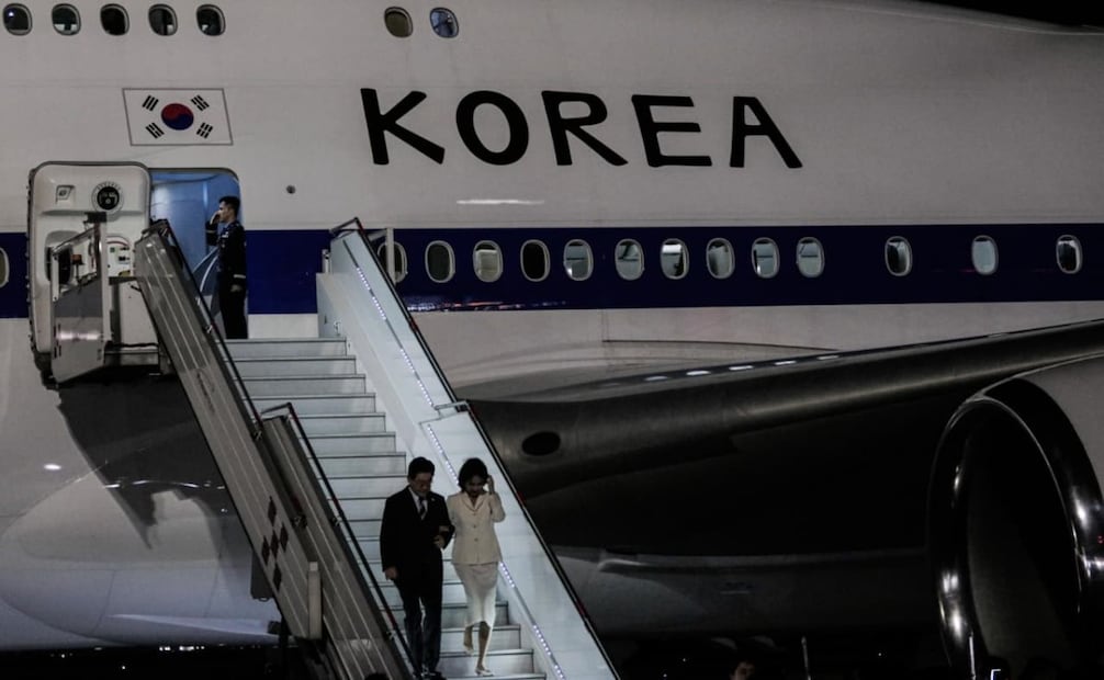 Llegada del presidente de Corea, Lee Jae Myung, junto a la primera dama Kim Hye-kyung, al Aeropuerto Internacional Felipe Angeles (AIFA) el 23 de septiembre de 2026. Foto: Gabriel Pano / EL UNIVERSAL