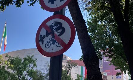 Huellas de la marcha: así quedaron calles y edificios tras la movilización por los 43 estudiantes de Ayotzinapa