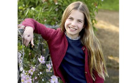 Kate Middleton mantiene la tradición y difunde foto de su hija, la princesa Charlotte, por su cumpleaños