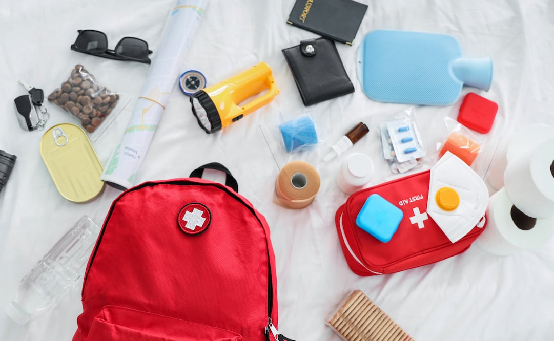 El próximo 6 de mayo a las 11:00 horas se realizará el Primer Simulacro Nacional 2026., prepara tu mochila de emergencia. Foto: Canva