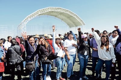 "Es maravilloso participar y recibir la bendición del Papa"