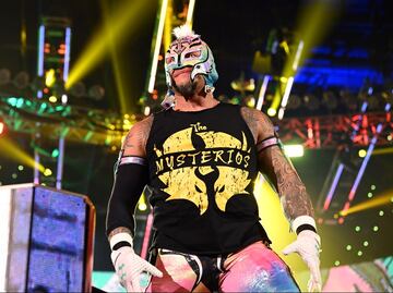 Rey Mysterio, 20 años de 'grandeza' en la WWE