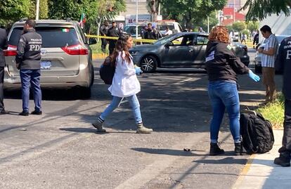 En medio de operativo, policías se enfrentan a delincuentes en zona de Lindavista