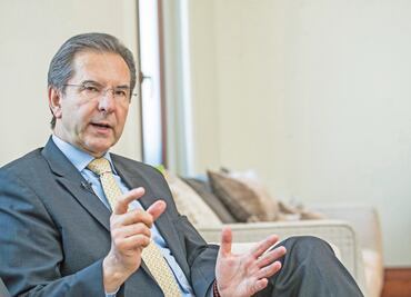 Corretea AMLO a sus secretarios