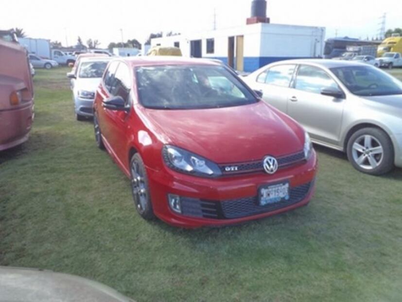 Las gangas de la subasta de autos en Los Pinos