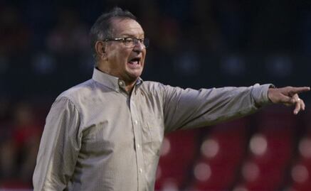 "Ojitos" Meza comparte traumática historia con Cruz Azul; casi moría