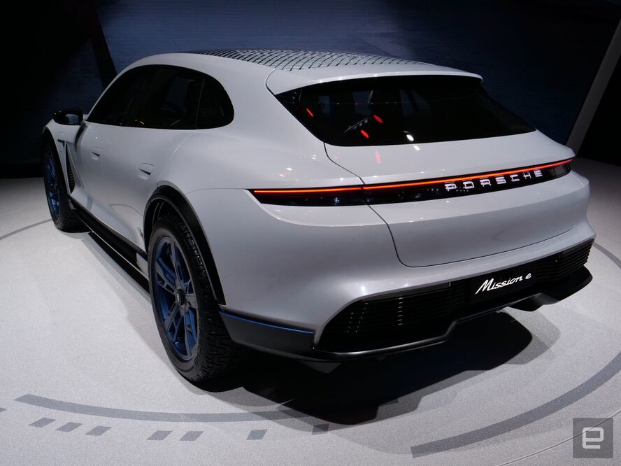Porsche revela auto eléctrico que competirá con Tesla 