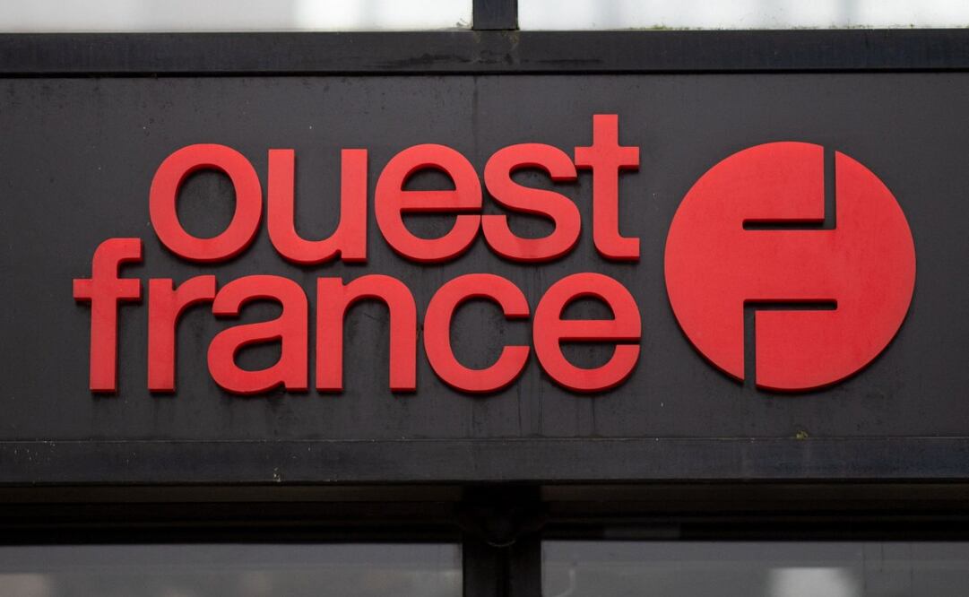 Esta fotografía tomada el 19 de enero de 2021 muestra el logotipo del periódico regional francés Ouest France en la sede de Nantes, en el oeste de Francia. El diario regional Ouest-France suspende sus publicaciones sobre X, una "decisión definitiva", según informó su dirección. Foto: AFP