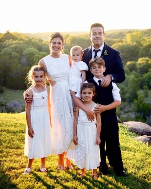 Foto de Shakira con el presentador de tv Carson Daly levanta sospecha de romance