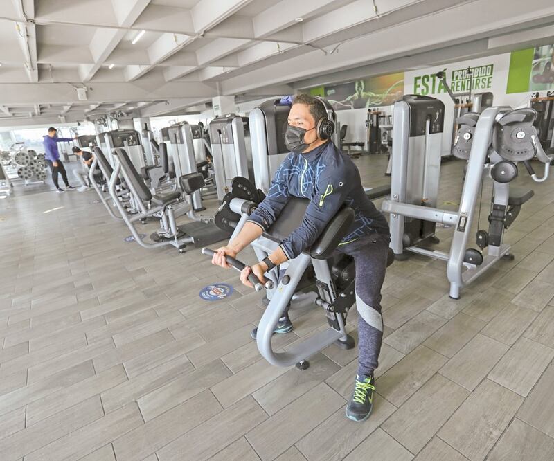 En el Estado de México, los gimnasios que abrieron sus puertas operaron a 25% de su capacidad y en espacios ventilados y con medidas más estrictas para evitar contagios; sin embargo, no se registró mucha asistencia. Foto: JORGE ALVARADO. EL UNIVERSAL