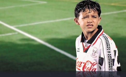 Traer el futbol al cine, jugada de alto riesgo