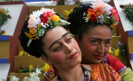 Fijan récord de más personas vestidas como Frida Kahlo