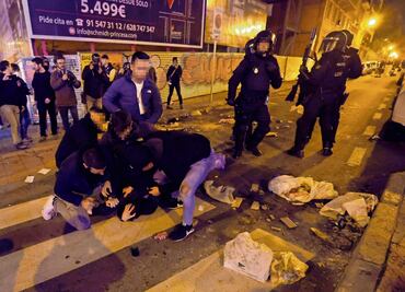 Miles protestan por pacto de Sánchez con independentistas