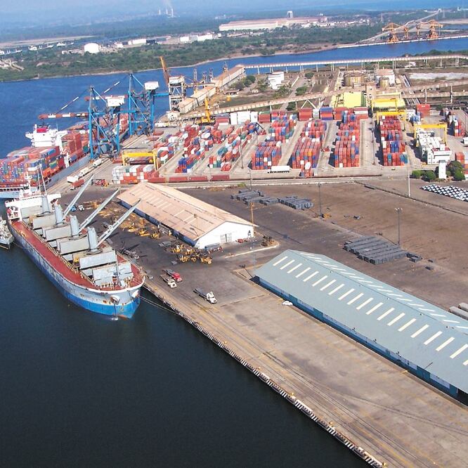 México Evalúa sugirió al gobierno federal trabajar más en el tema de infraestructura no sólo en el ámbito público, sino alentar también el privado. ARCHIVO EL UNIVERSAL