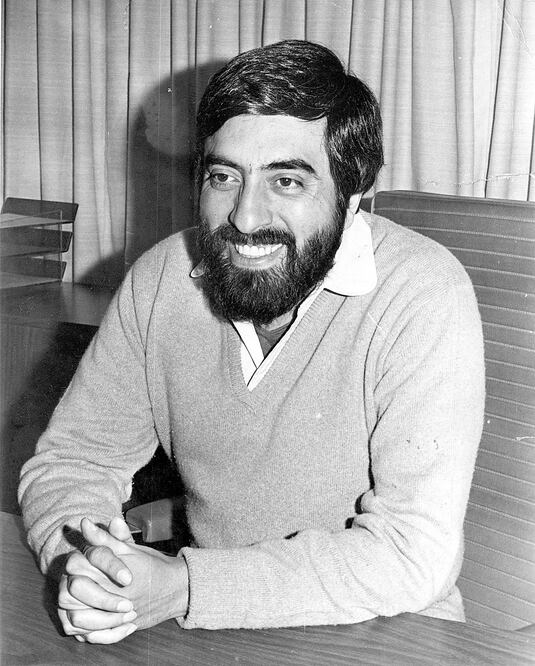 El dictamen que realza la calidad y aporte del escritor a la literatura mexicana subraya que publicó su primera novela, "Gazapo", a los 25 años (ARCHIVO EL UNIVERSAL)