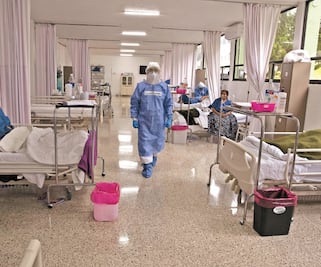 Suman 105 mil 940 decesos por coronavirus