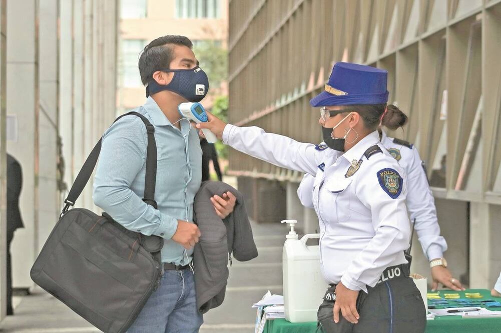 El personal del TSJ sospecha que el virus procedía de las cientos de personas que ingresan al inmueble. Foto: Archivo. EL UNIVERSAL