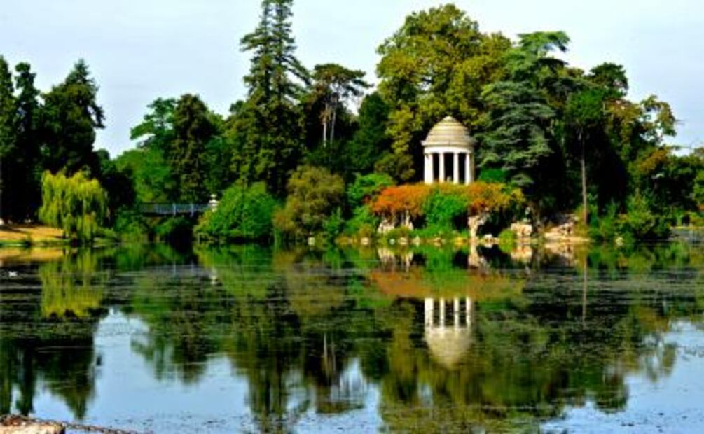 Abren zona nudista en pleno parque público