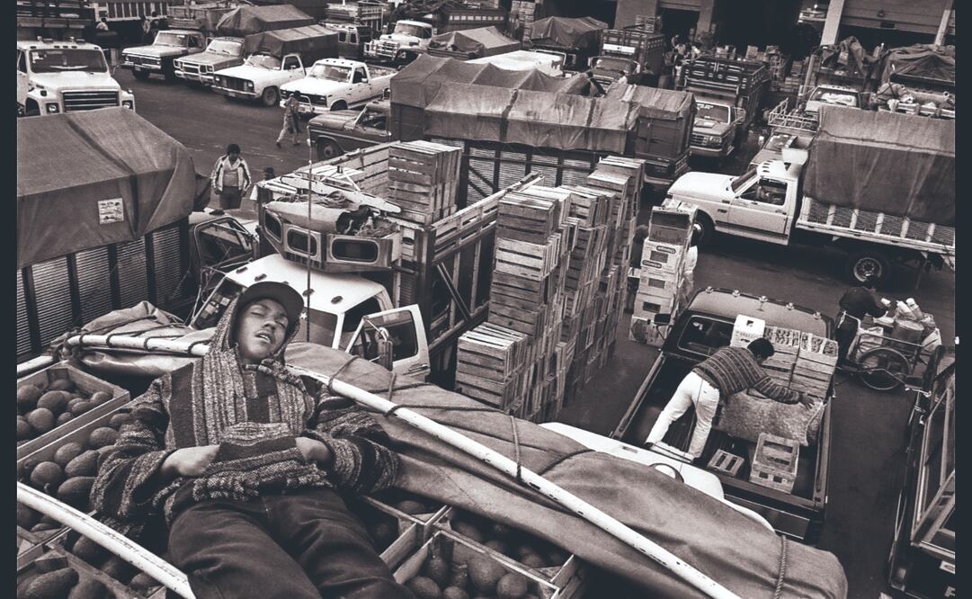 Viaje al centro del Abasto establece un diálogo con su maestro, Héctor García. Foto: de ERNESTO RAMÍREZ