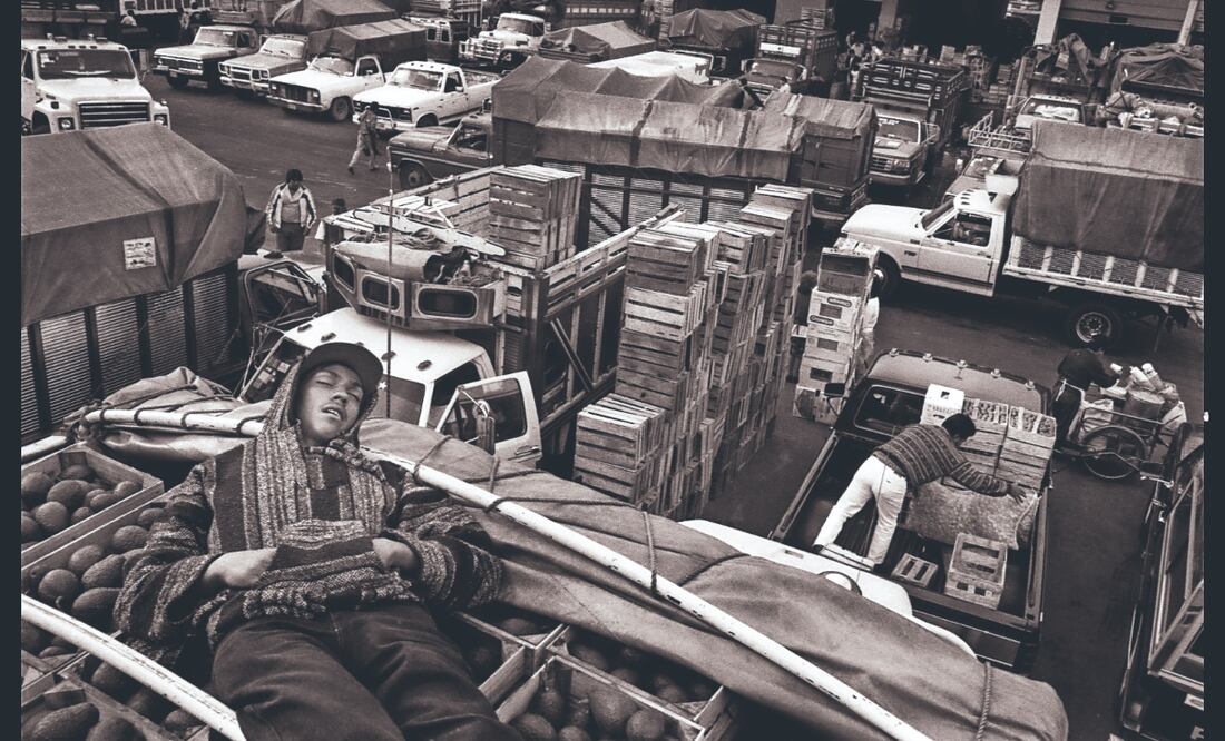 Viaje al centro del Abasto establece un diálogo con su maestro, Héctor García. Foto: de ERNESTO RAMÍREZ