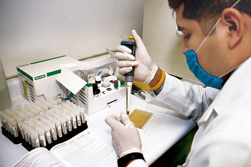 Los tratamientos autorizados por el Centro cuentan con una investigación científica previa, informó la directora Julieta Rojo. (ARCHIVO EL UNIVERSAL)