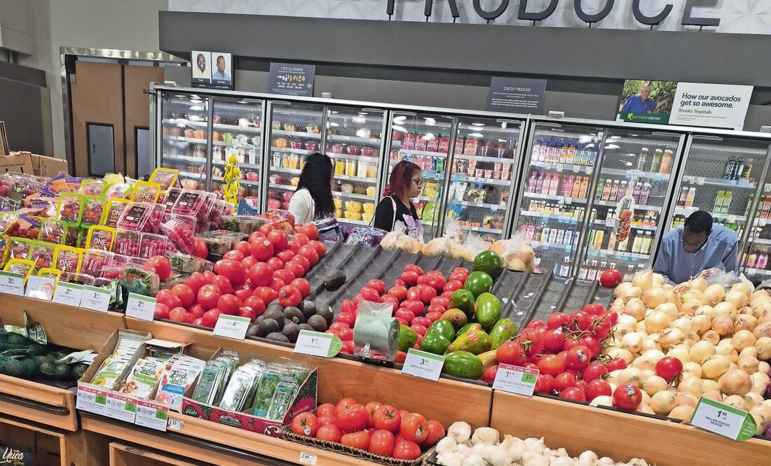 Productores mexicanos de jitomate estiman que la cuota compensatoria impuesta por Estados Unidos provocará escasez del producto y un incremento en su precio. Foto: Max Aub