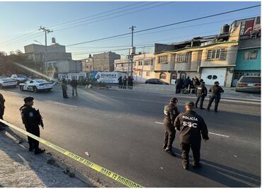 Persecución y balacera en las alcaldías GAM y V. Carranza: Policías frustran robo de camioneta con placas del Edomex