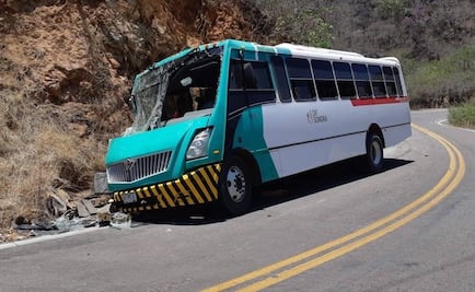 Se accidenta camión que transportaba a niños con discapacidad en Sonora