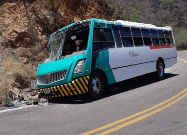 Se accidenta camión que transportaba a niños con discapacidad en Sonora