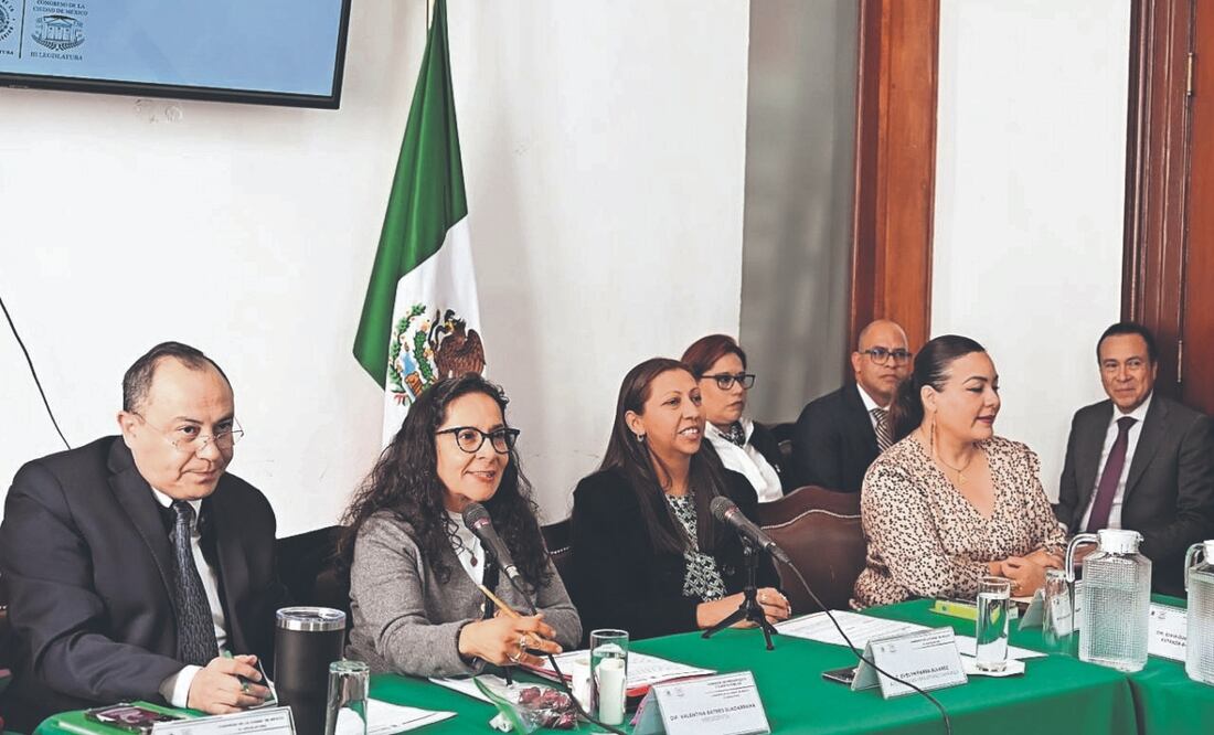 Legisladores de la Comisión de Presupuesto y Cuenta Pública recibieron a las ediles de Venustiano Carranza y Xochimilco, así como a presidenta del TJA. Foto Especial