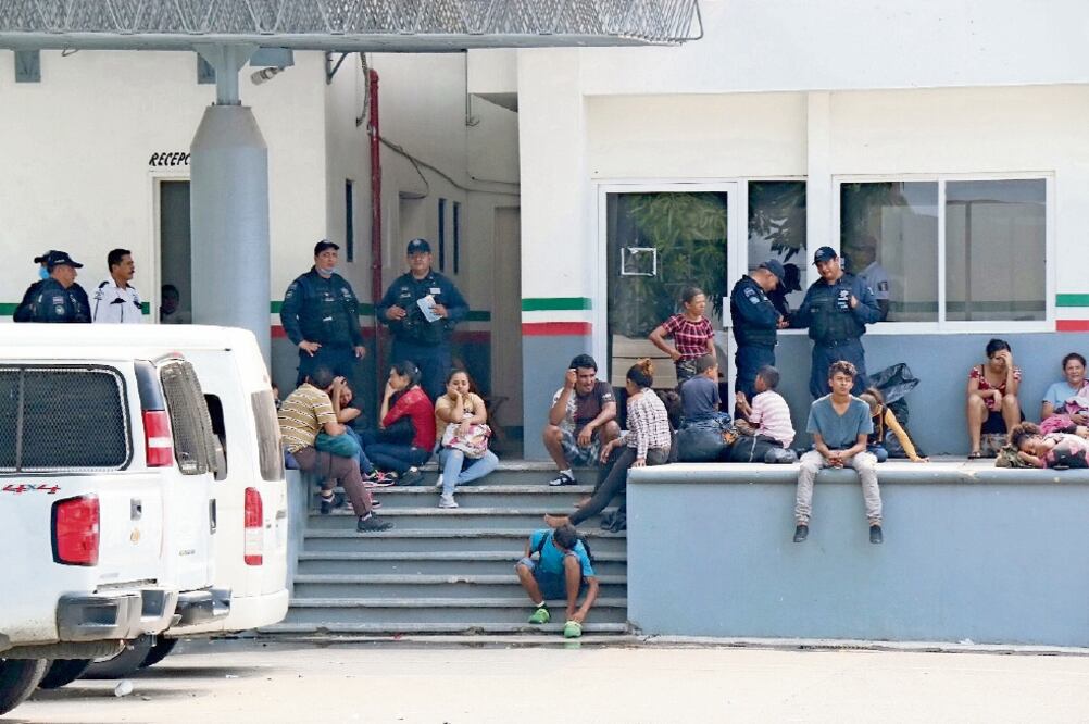 Organizaciones no gubernamentales denunciaron sobrepoblación en la estación migratoria Siglo XXI.