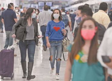 Pasajeros aéreos en EU se enfrentan a multa de hasta 1,500 dólares por no usar cubrebocas