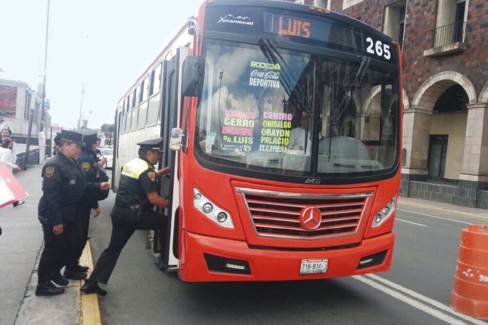 Según Mercedes Benz, existen 30 zonas metropolitanas que requieren un sistema masivo de transporte articulado y no articulado (ARCHIVO. EL UNIVERSAL)