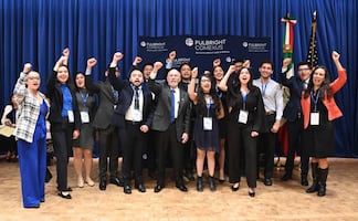 Trece egresados de la UNAM reciben beca Fulbright-García Robles; llevarán su conocimiento a universidades de EU