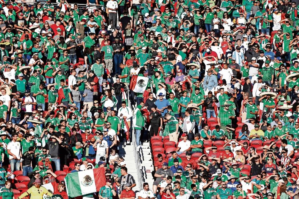 El México-Chile en el Levi’s Stadium de Santa Clara rompió marca de más espectadores en ese inmueble con 70 mil 547 (PABLO VERA. JAM MEDIA)