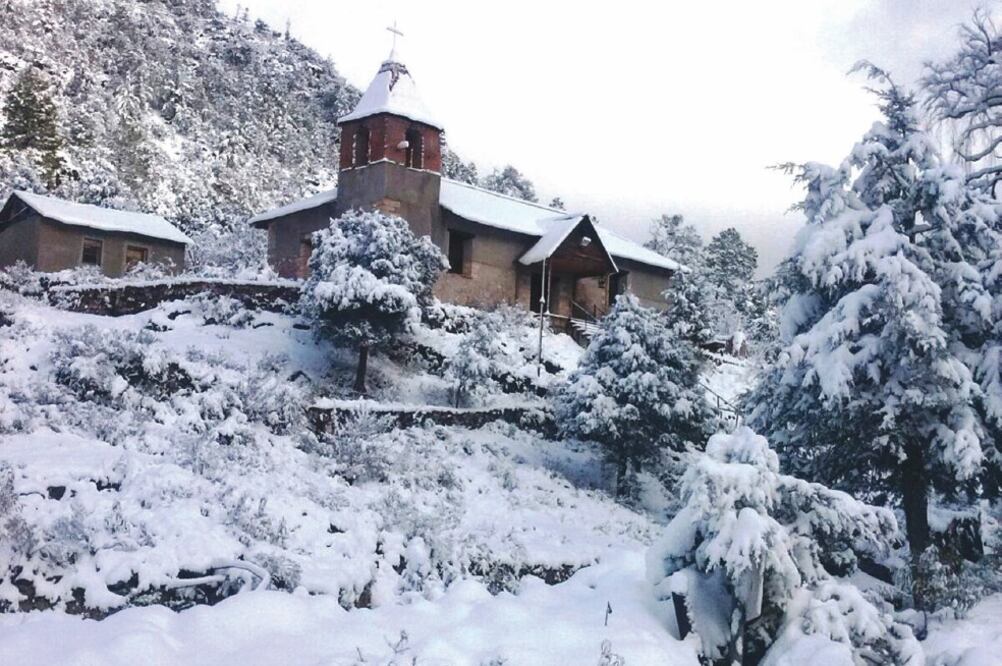 La Coordinación de Protección Civil en Chihuahua informó que en al menos 22 municipios cayó nieve; la más intensa, con una duración de tres horas (NOTIMEX)