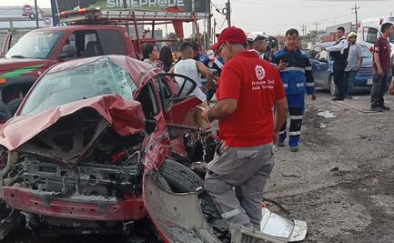 Muere bebé en choque frontal de auto con tráiler en Nuevo Léon