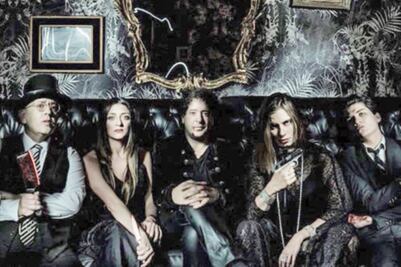 Conjunta dos pasiones en un concepto