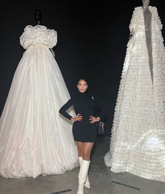 Georgina, esposa de Cristiano Ronaldo va elegante al Mundial