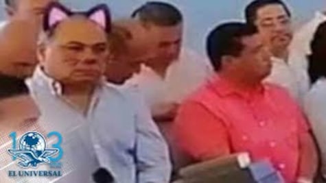 Ponen orejas y bigotes de gato a gobernador de Guerrero