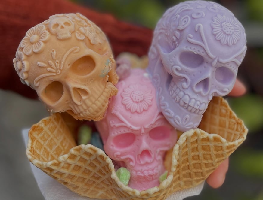 Los helados en forma de cráneo se han hecho virales rápidamente. Foto: IG @stephanycervantes_