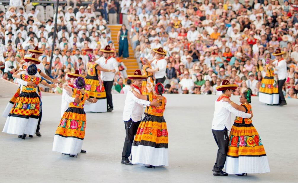 Espectáculo de la última emisión de los Lunes del Cerro 2026. Foto: Especial