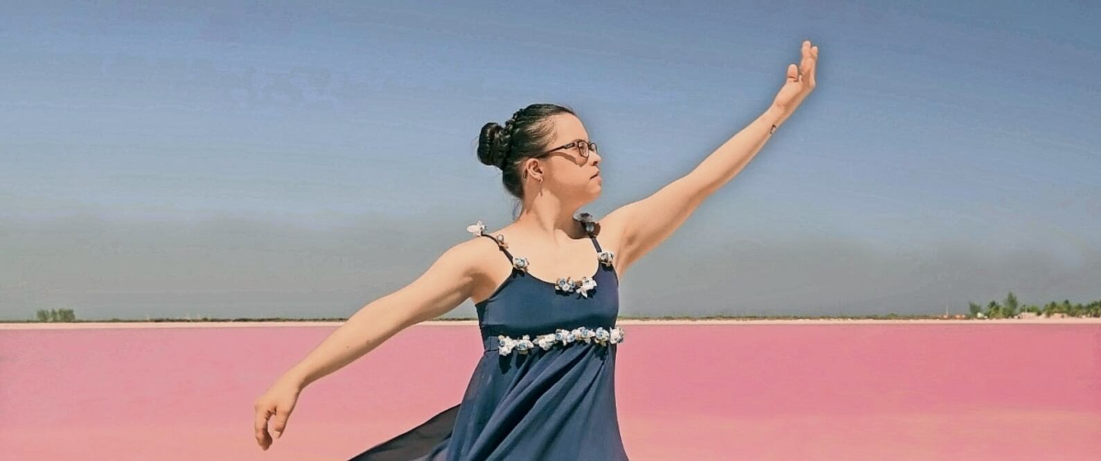 Mariana (Mónica Arce) quiere ir a un festival de ballet y pide ayuda. Foto: de Cortesía