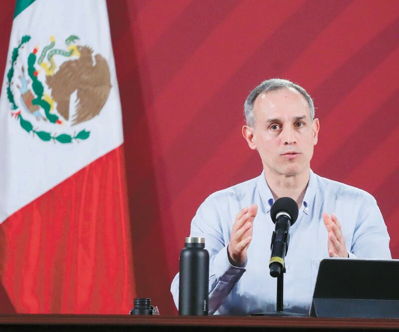 Hugo López-Gatell, subsecretario de Salud, explicó que las enfermedades nuevas pueden permanecer por años con regresos o recaídas. GERMÁN ESPINOSA. EL UNIVERSAL